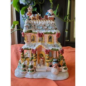 Avon 2002 Luminous Treasure A Visit from Santa Candle House Vintage